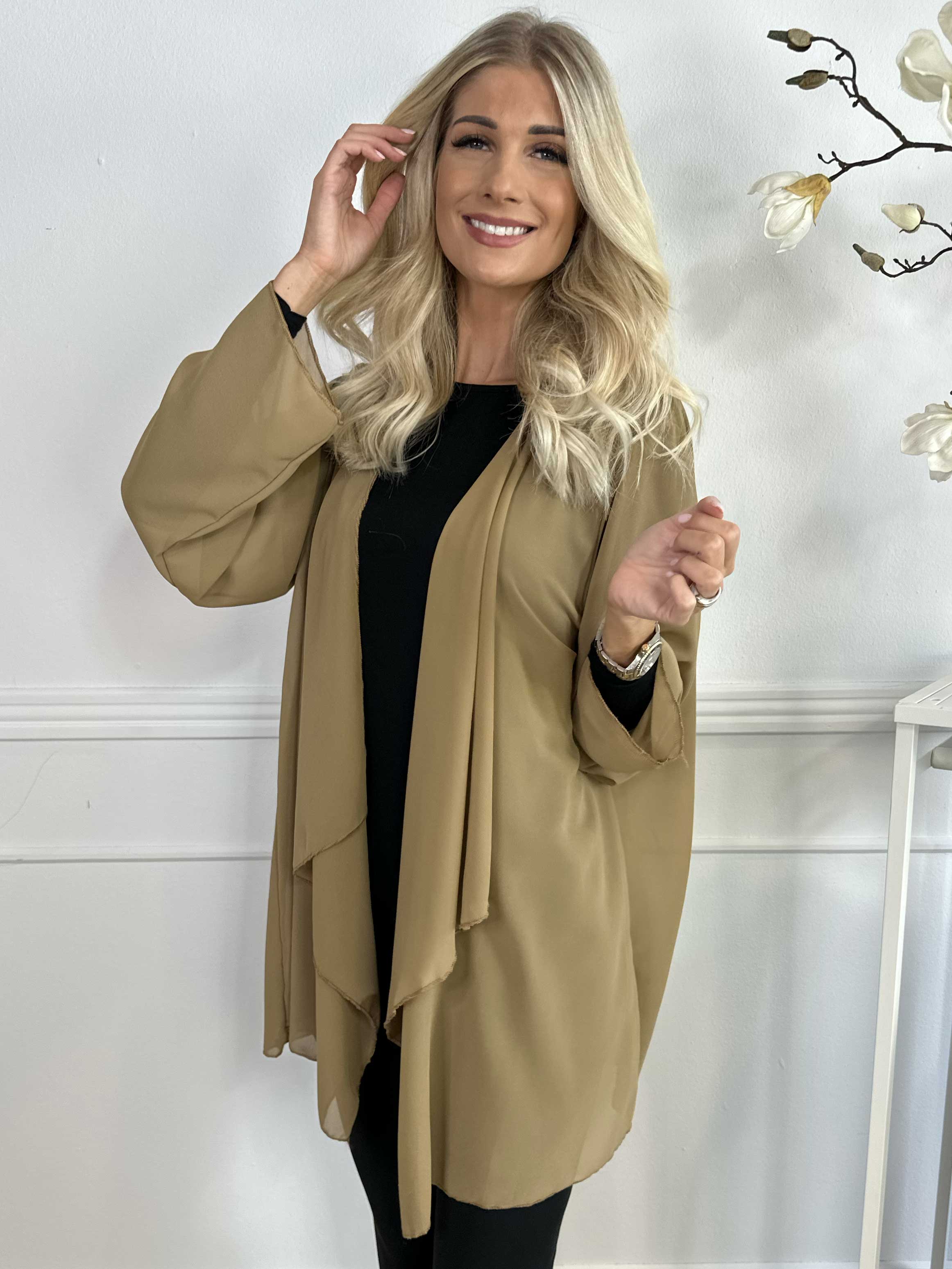 Layla - Kort lätt cardigan i chiffong